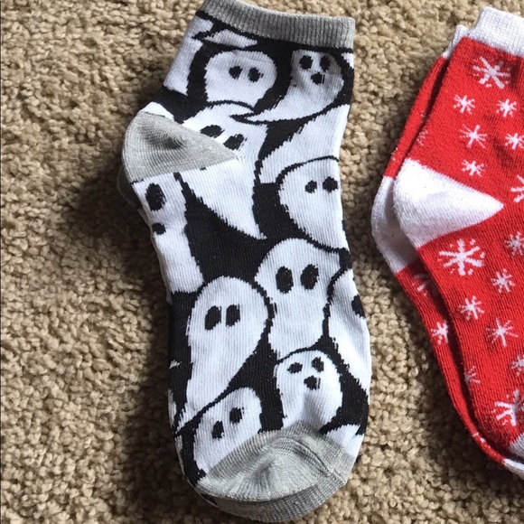 Other - 4 pr holiday socks- MUST bundle!